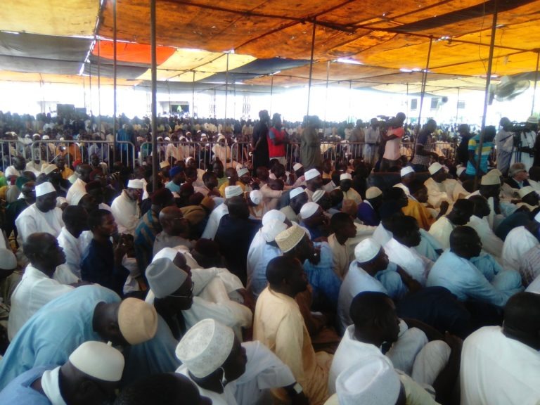 Le président Macky Sall présente les condoléances du peuple sénégalais au nouveau khalife général des Tidianes