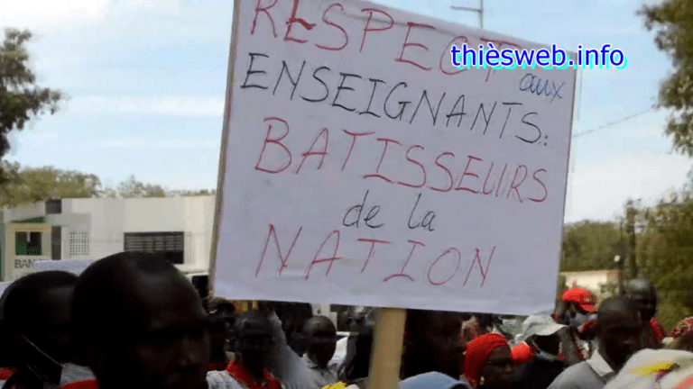 Marche nationale des enseignants à thiès, Le SAEMS et Le CUSEMS exigent du gouvernement l’application des accords déjà signés